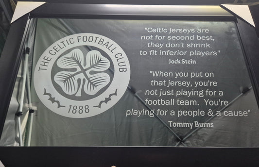 Engraved mirror (Celtic)