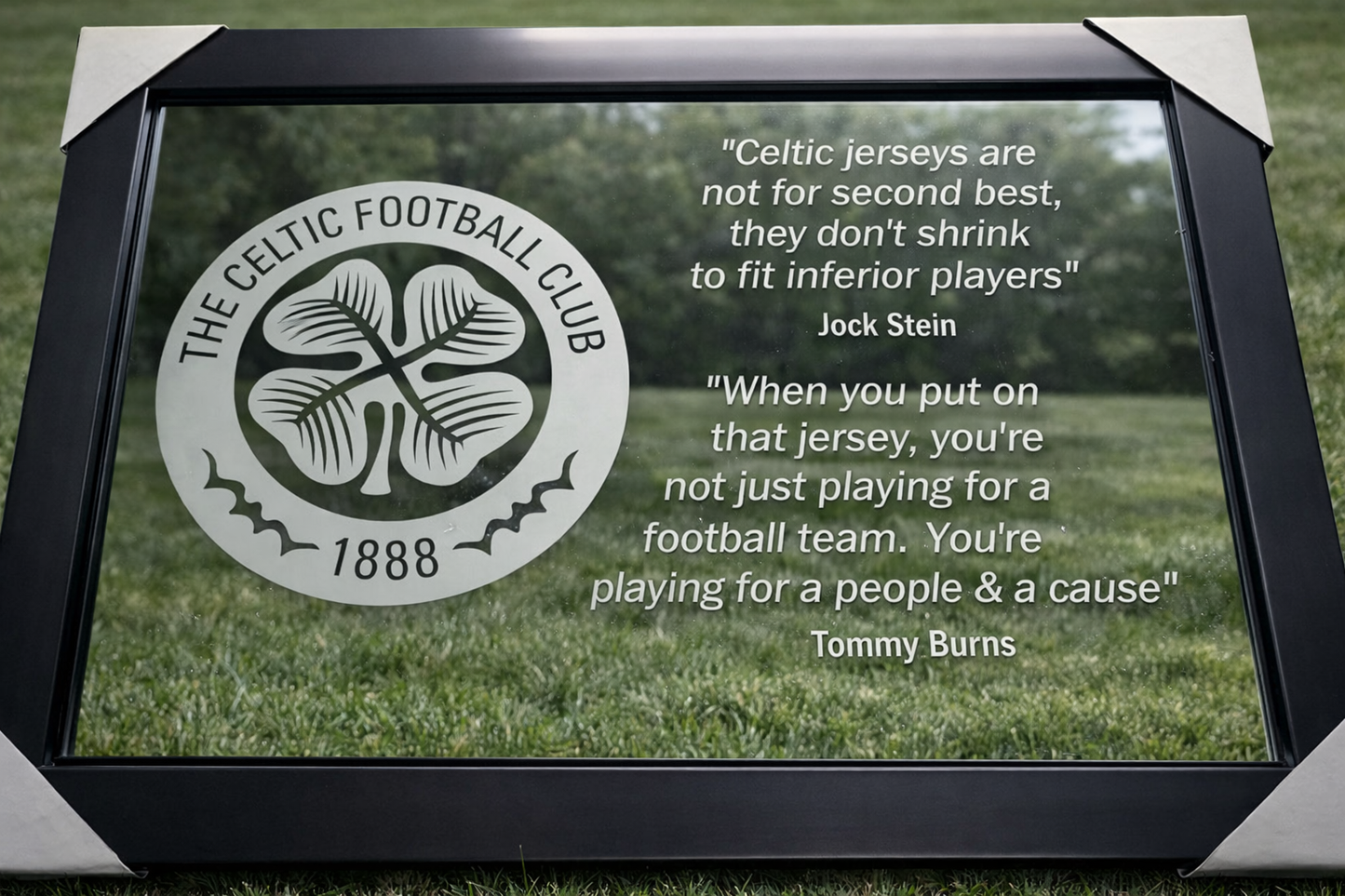 Engraved mirror (Celtic)